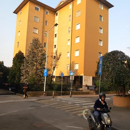 Via Caprera 23 24127 Bergamo, Italia Апартаменты